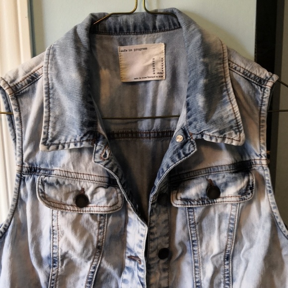 Denim vest - Picture 2 of 5